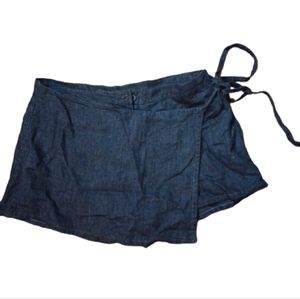 Dkny skort!  So cute❤